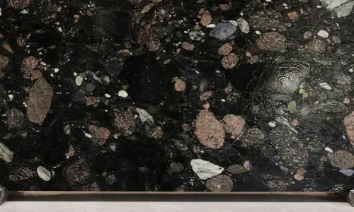 Bassi Pebble Black